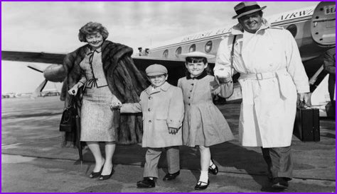 Did Desi Arnaz Jr have a child at 15?