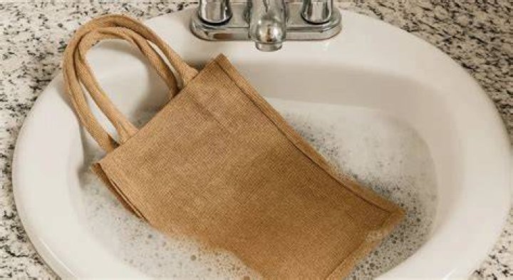Can Jute be washed?