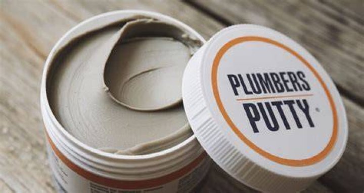 Can plumbers putty get wet right away?