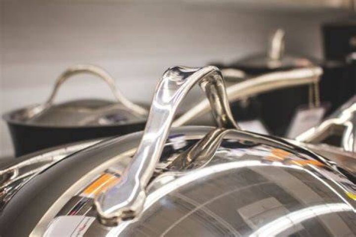Can the Copper Chef lid go in the oven?