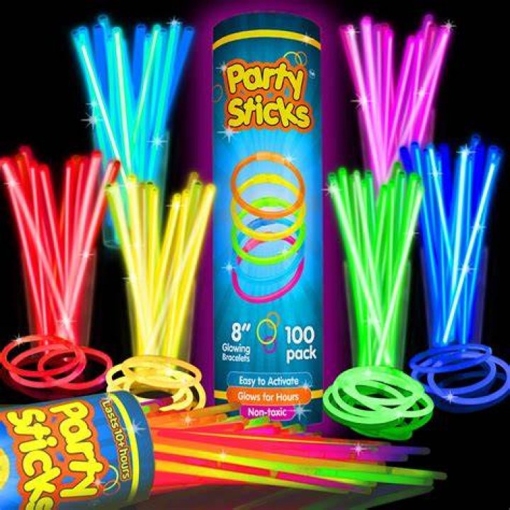 Can you die from glow sticks?