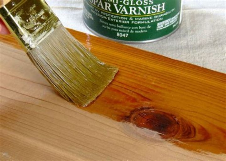 Can you put varnish over lacquer?
