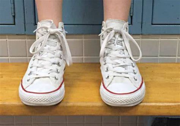 Can you use borax to clean white shoes?