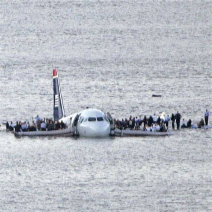 Did Sully retire after landing in the Hudson?