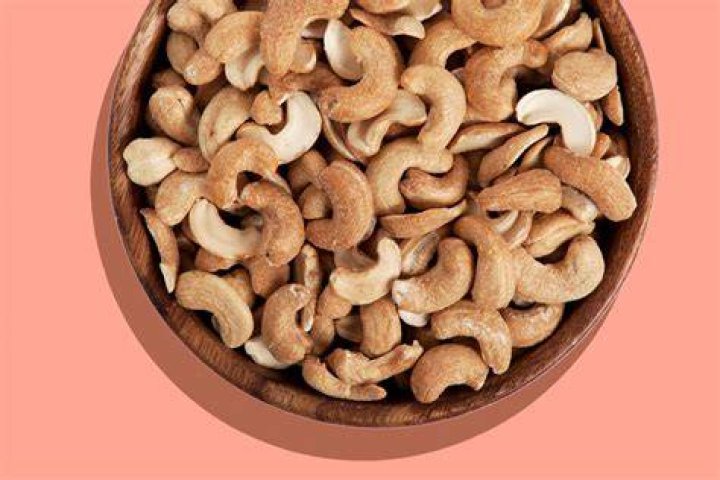 Do cashews have Omega 3 in them?