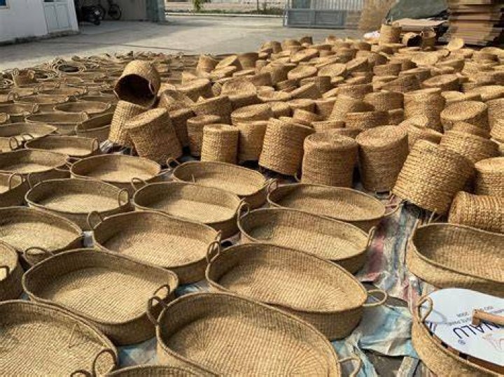 Do seagrass baskets smell?