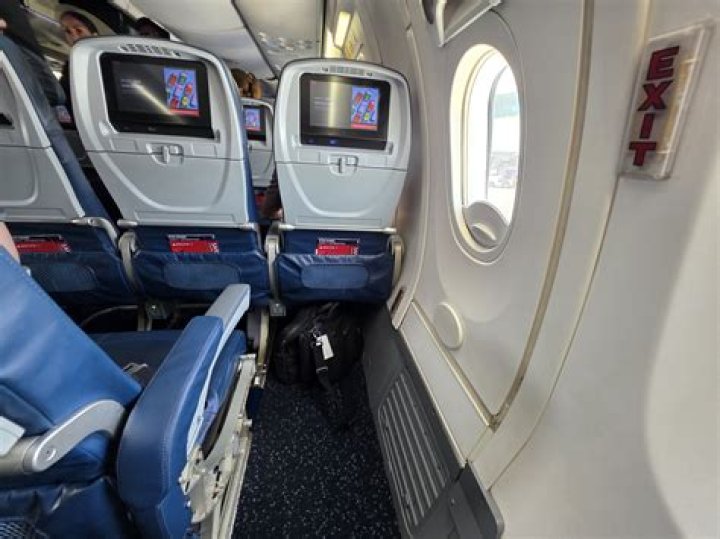 Does Air France have extra legroom seats?