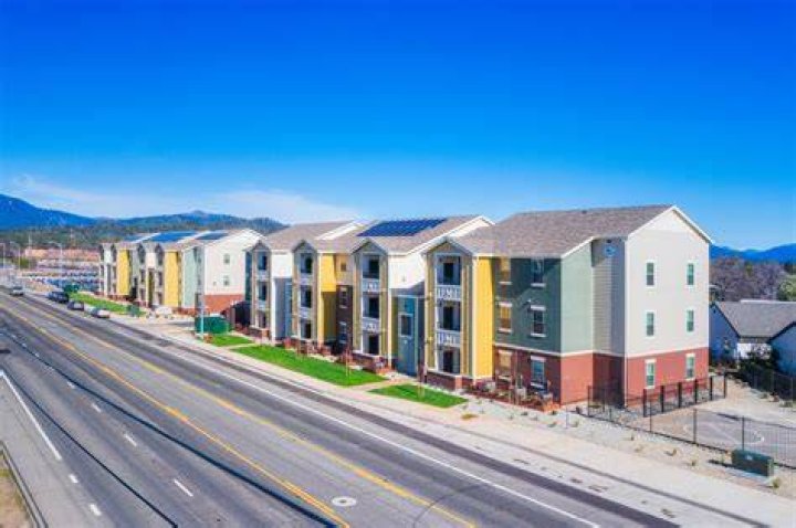 Does Arizona have low income housing?