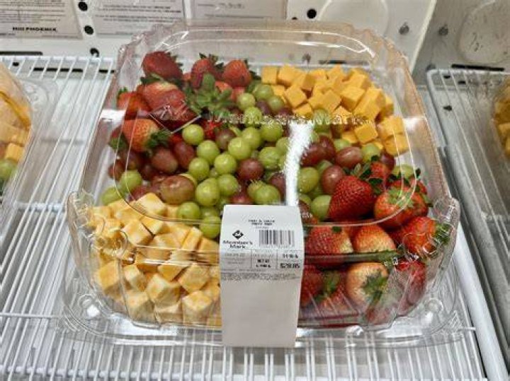 Does Sam’s Club have veggie trays?