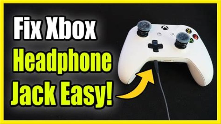 Does the Xbox 360 controller have a headphone jack?