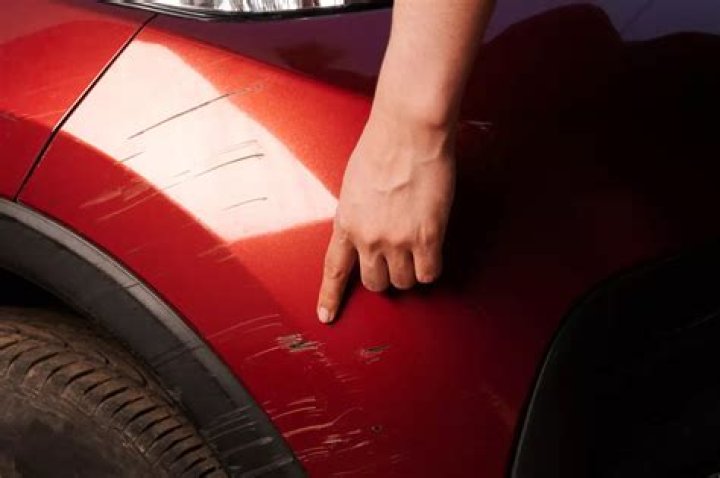 Does xylene remove car paint?