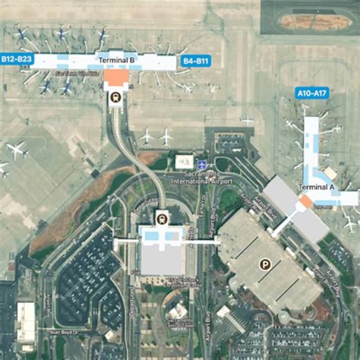 How do I pay for parking at Sacramento airport?