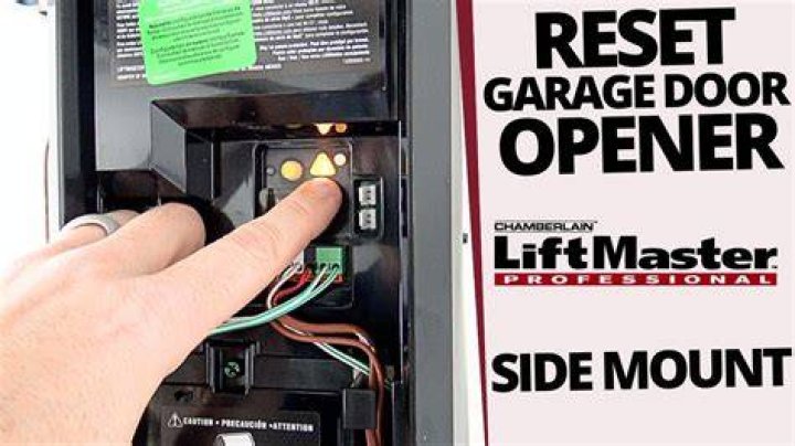 How do I reset my LiftMaster 8500?