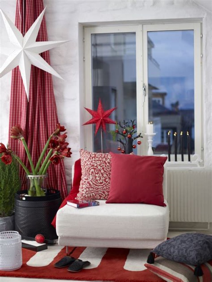How do they decorate for Christmas in Sweden?