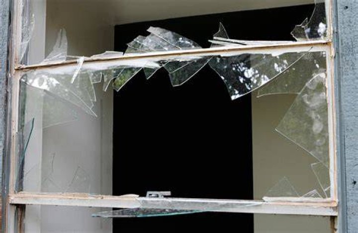 How do you bag a broken window?