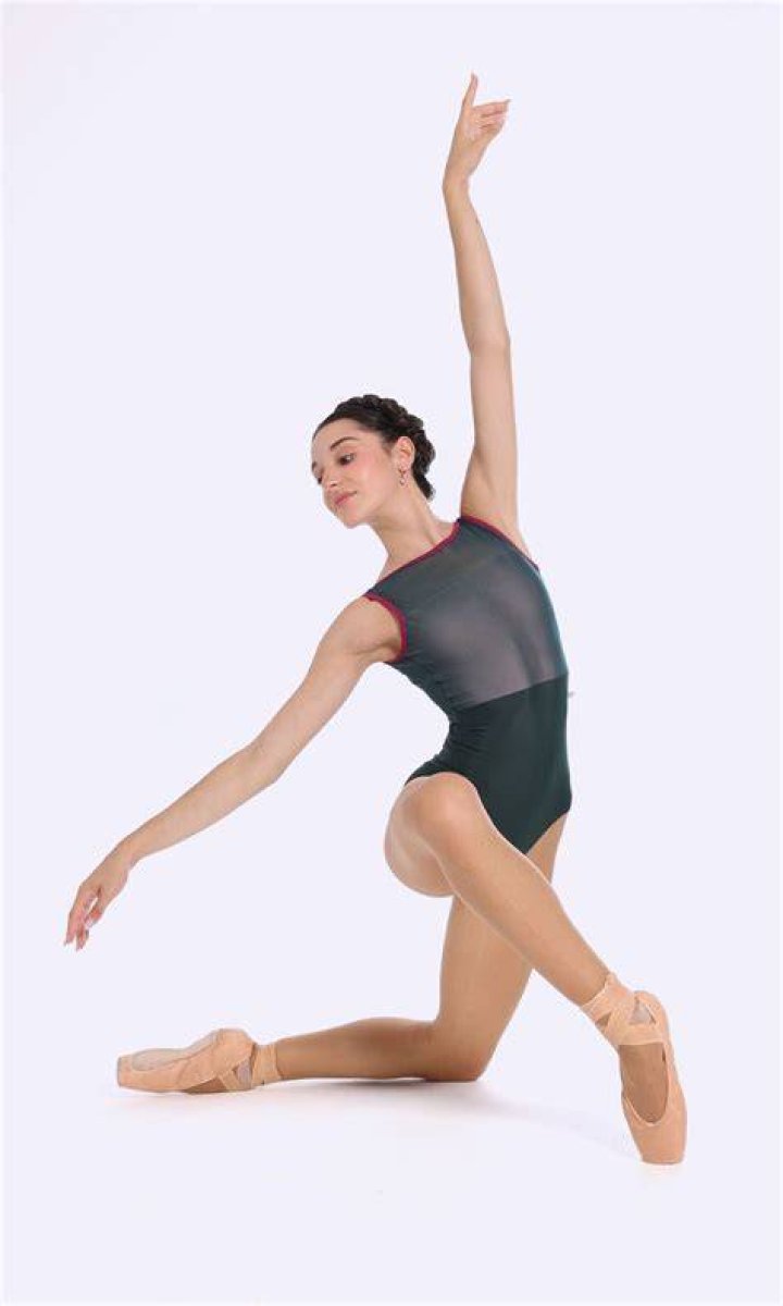 How do you make a ballet leotard?