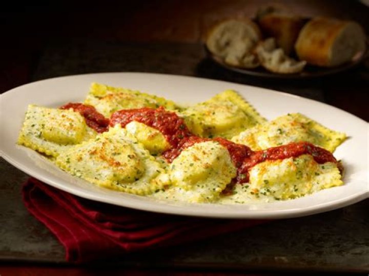 How do you reheat Maggiano’s 4 cheese ravioli?