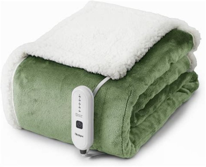 How hot do electric blankets get?