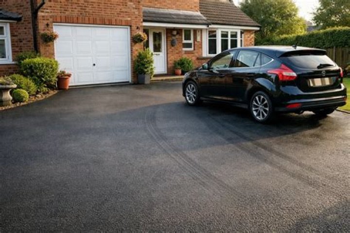 How long does a resurfaced driveway last?