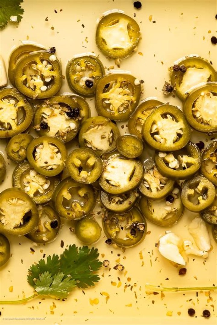 How many pickled peppers are in a peck?