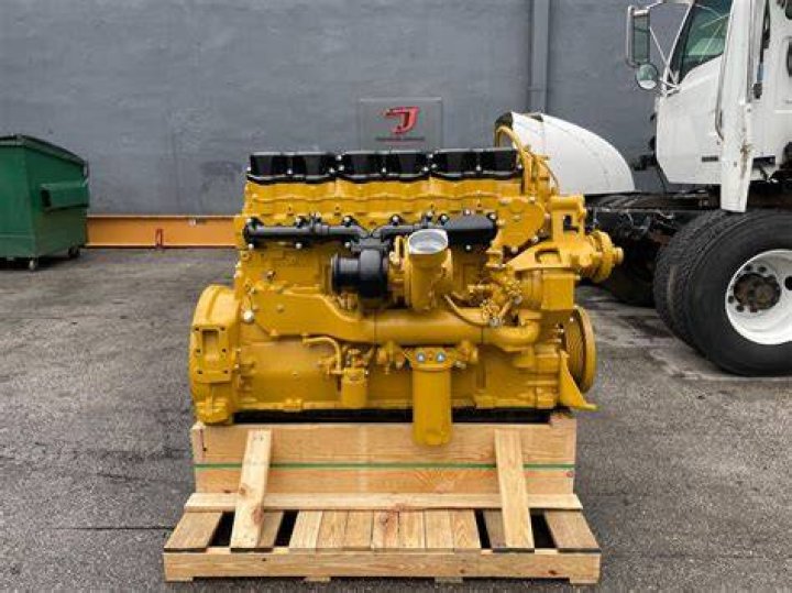 How much does a 3406e Cat engine weight?