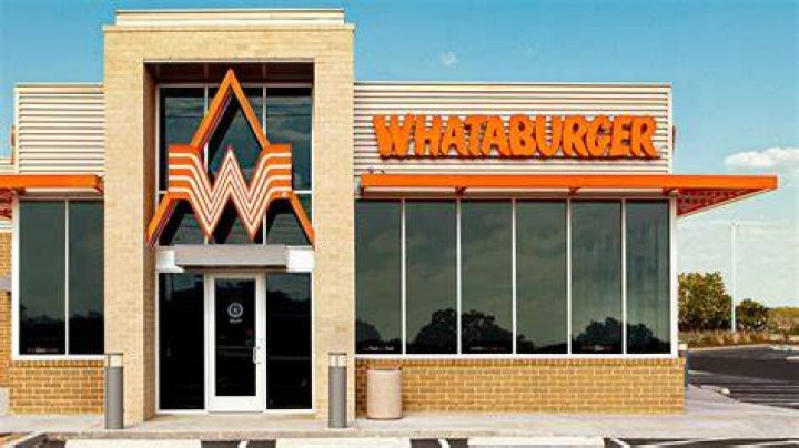 How much does a Whataburger owner make?