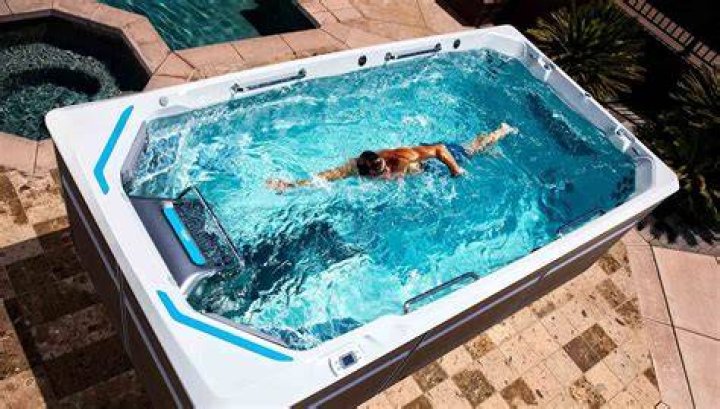 How much does an endless pool Fastlane cost?