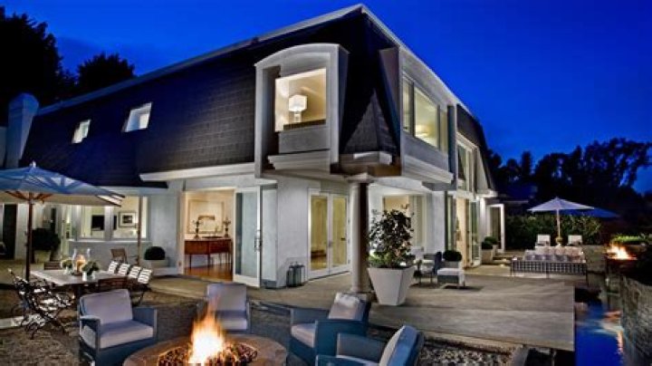 How much is John Wayne’s estate worth today?