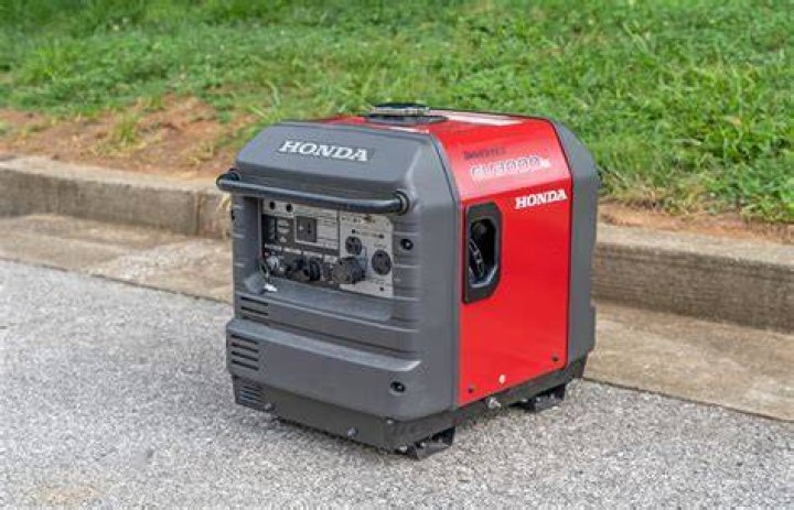 How much oil does a Honda generator take?