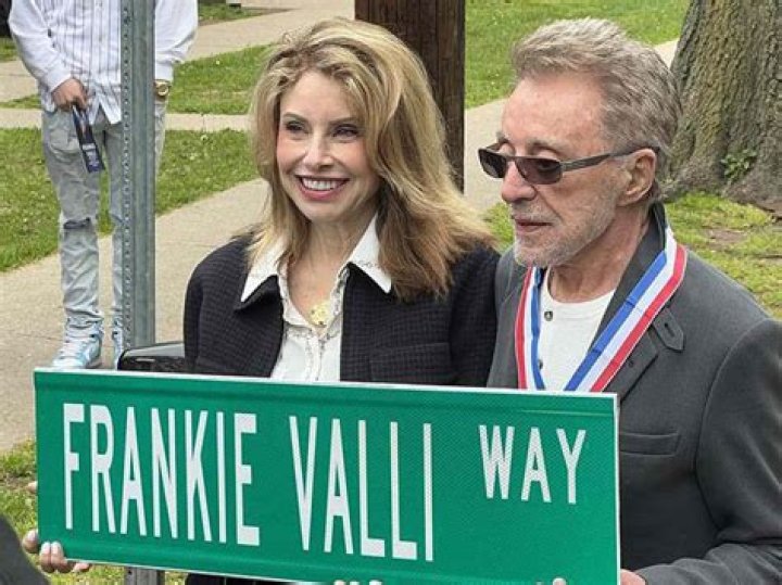 Is Frankie Valli still married?