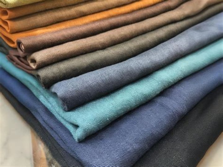 Is linen viscose stretchy?