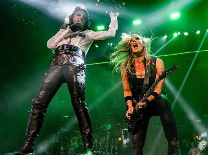 Is Nita Strauss still with Alice Cooper?