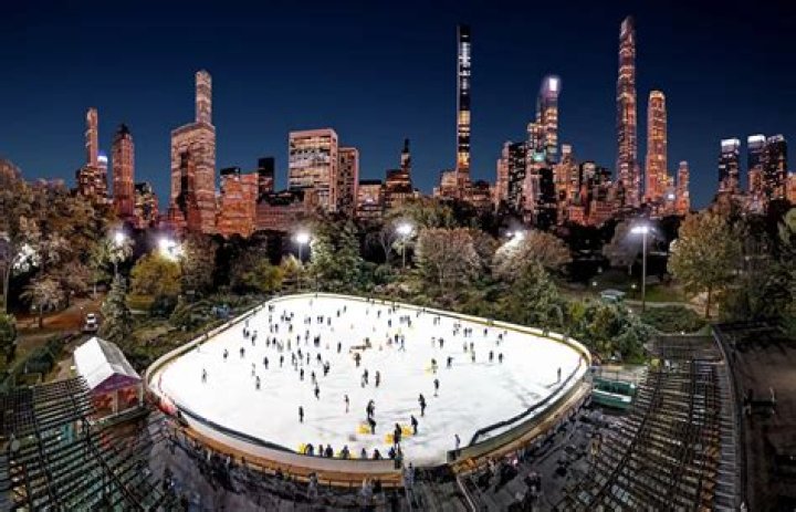 Is Wollman Rink Open in March?