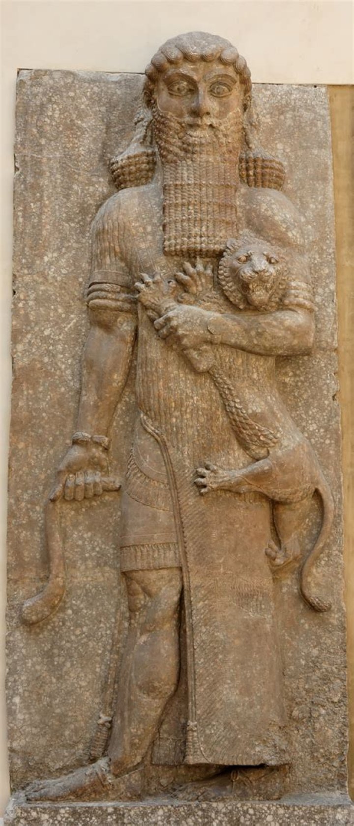 What are the two dreams that Gilgamesh has before he meets enkidu What are the interpretations of the two dreams?