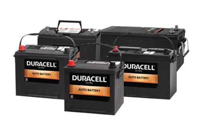 What brand of car batteries does Sam’s Club sell?