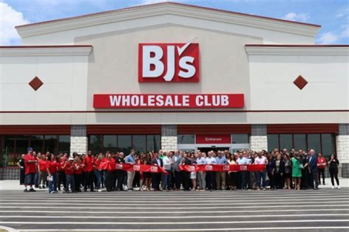 What cards does BJ’s accept?