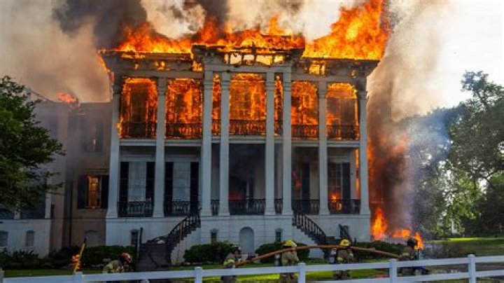 What celebrities have houses burned down?