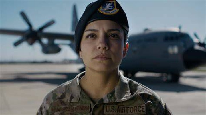 What does a crew chief in the Air Force do?