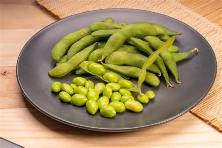 What does edamame taste like