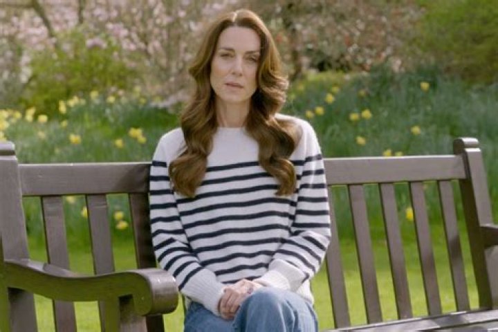 What happens with Kate in white collar?