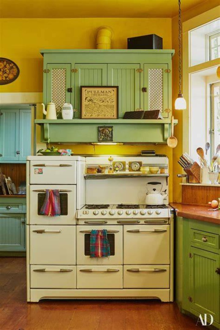 What is a Pullman style kitchen?