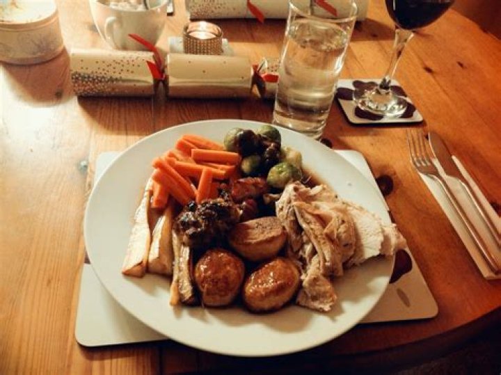 What is a typical British Christmas dinner?