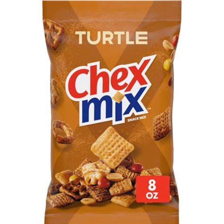 What is in Turtle Chex Mix?