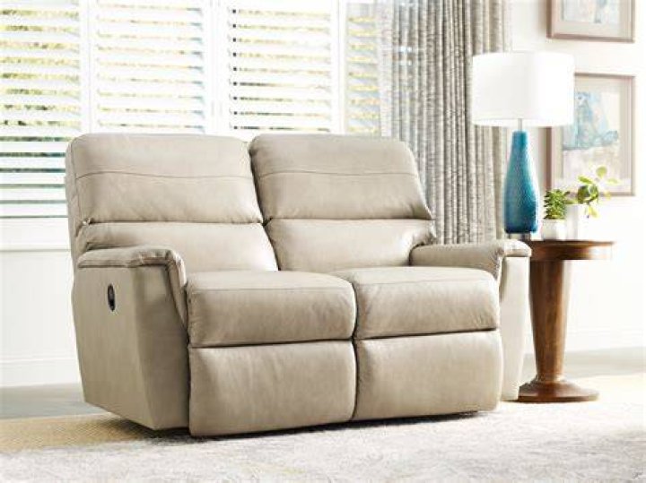 What is the average length of a loveseat?