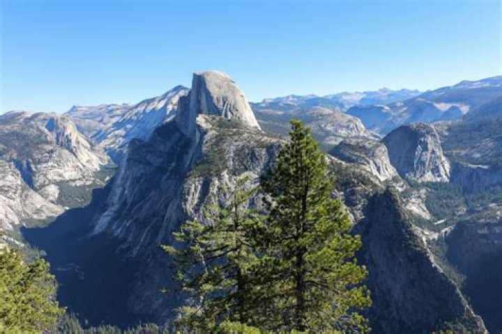 What is the geology of Yosemite National Park?