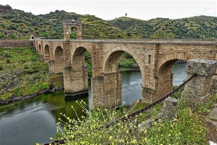 What is the oldest bridge?