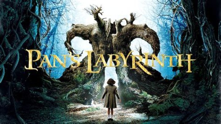 What is the setting of Pan’s Labyrinth?