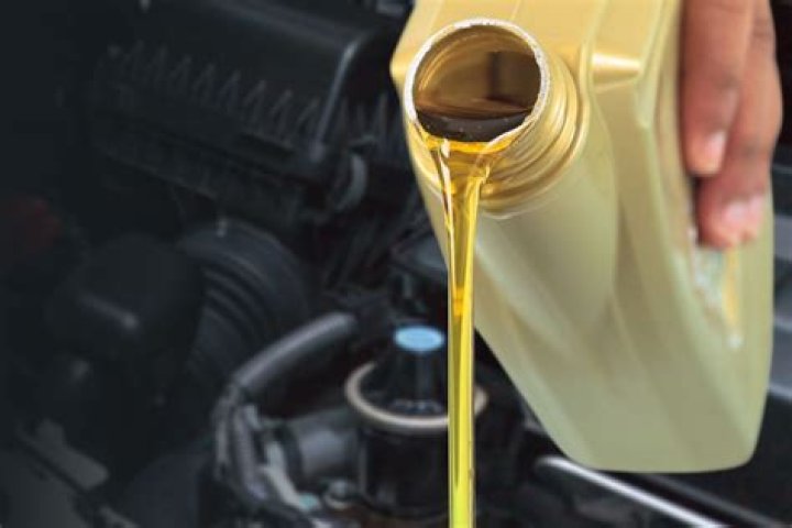 What oil do you put in a hydrostatic transmission?