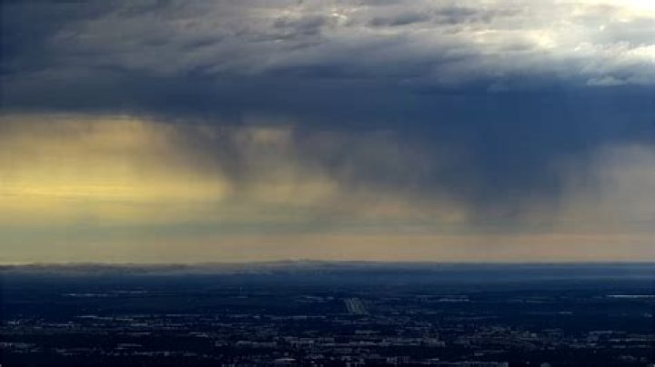 What’s it called when rain evaporates before it hits the ground?
