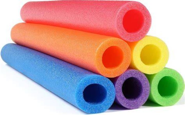 What size hole is in a pool noodle?